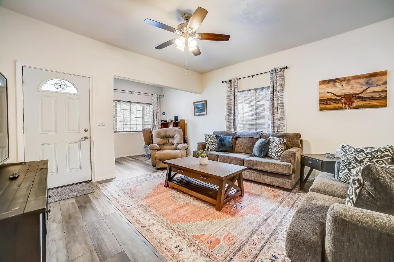Midtown Modern Farmhouse San Antonio Exterior foto